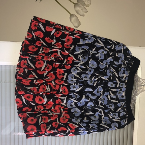 Ann Taylor Petite Multicolored Poppy Pleated Skirt - Picture 3 of 11